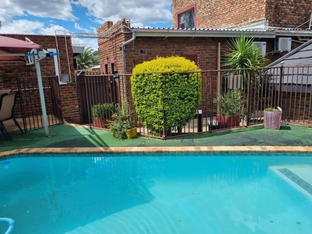 7A Jameson Guesthouse Кимберли Экстерьер фото